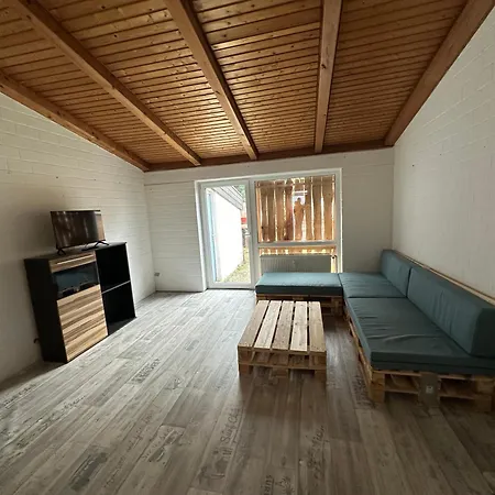 Guenstiges Kirchberg 2 Zimmer-bei Crailsheim-auch Fuer Monteure- 3 Betten 1 Schlafsofa - Einfache Schnucklige Unterkunft- Fuer 80 Eur Pauschal Appartement *