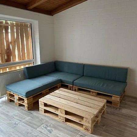 Guenstiges Kirchberg 2 Zimmer-bei Crailsheim-auch Fuer Monteure- 3 Betten 1 Schlafsofa - Einfache Schnucklige Unterkunft- Fuer 80 Eur Pauschal Kirchberg an der Jagst